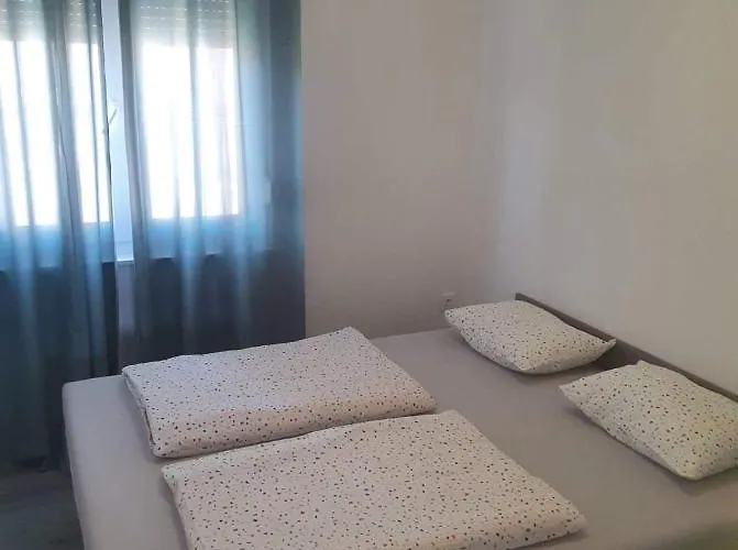 New Vir, 200m From Lejlighed Vir