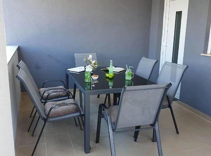 New Vir, 200m From *