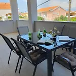 New Vir, 200m From Lejlighed *