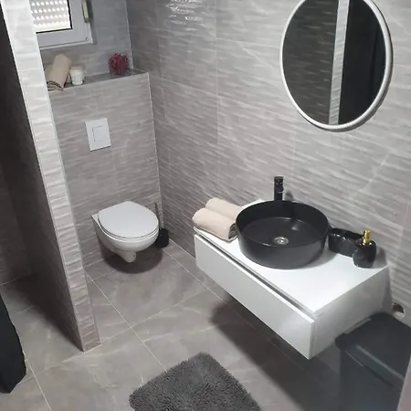 New Vir, 200m From Beach Apartment *