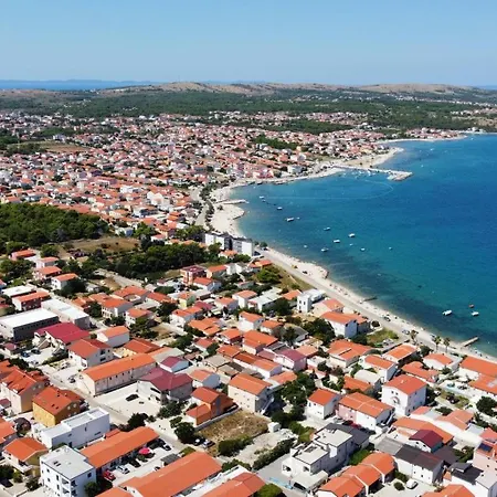 Apartment New Vir, 200m From Beach Vir