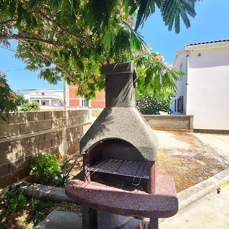 New Vir, 200m From Beach Apartment Vir